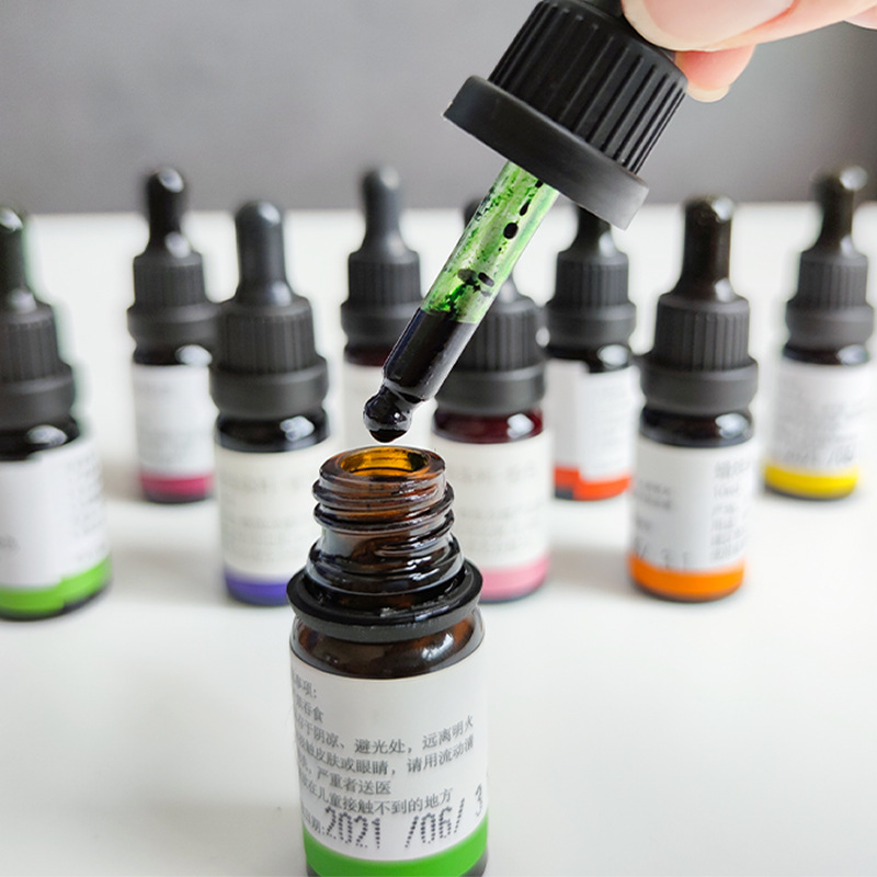 صبغة سائلة للشموع بتركيز عالٍ  - مراجعة Resin Pigment Set وسعره